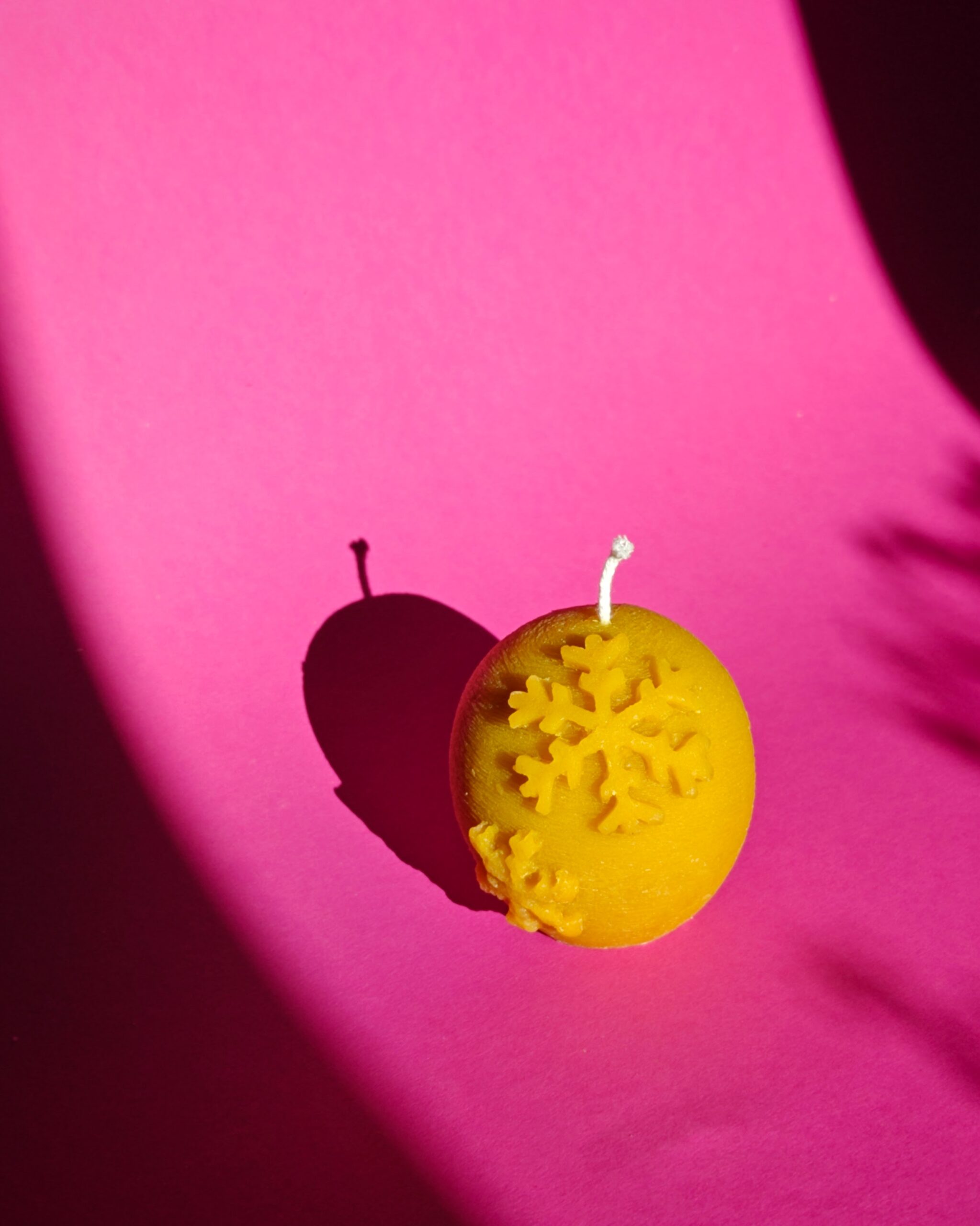 Žvakė rutulys snaigius Žvakė rutulys snaigius