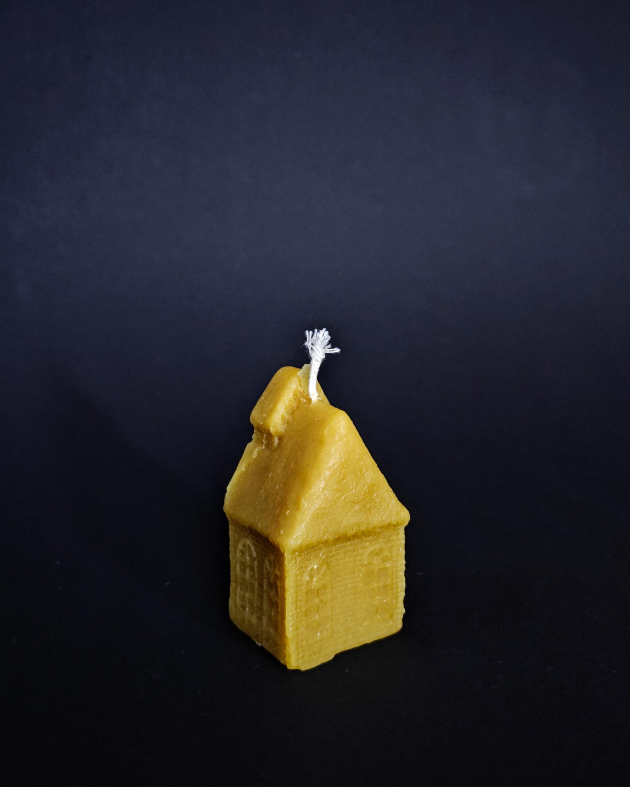 Žvakė nykštuko namelis Žvakė nykštuko namelis